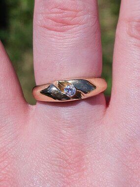 14K Yellow Gold Tension Set Diamond Solitaire Imitation Bypass Ring Size 9.25